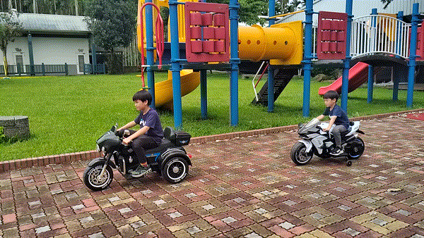 戶外兒童電動車動態展示